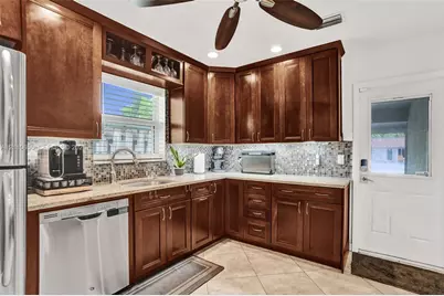 30 NE 48th Ct, Oakland Park, FL 33334 - Photo 21