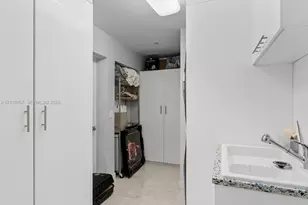 15811 Collins Ave, Sunny Isles Beach, FL 33160 - Photo 29