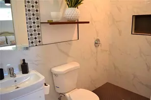 621 SW 60th Ct, Miami, FL 33144 - Photo 5