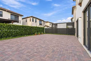 3293 W 98th Pl, Hialeah, FL 33018 - Photo 47