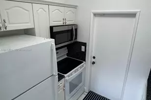 4541 SW 40th St, West Park, FL 33023 - Photo 27