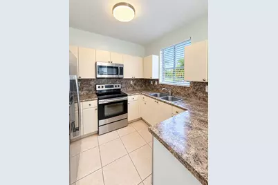 7301 NW 174th Ter #107, Hialeah, FL 33015 - Photo 5