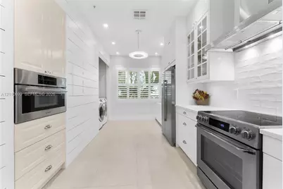 2720 NE 15th St #201, Fort Lauderdale, FL 33304 - Photo 11