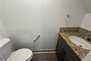 2705 NE 9th Ave, Wilton Manors, FL 33334 - Photo 7
