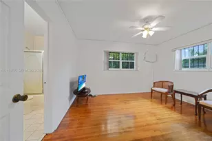 611 NE 177th St, Miami, FL 33162 - Photo 21