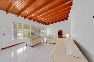 611 NE 177th St, Miami, FL 33162 - Photo 7
