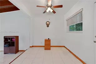 611 NE 177th St, Miami, FL 33162 - Photo 9