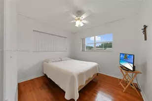 611 NE 177th St, Miami, FL 33162 - Photo 17