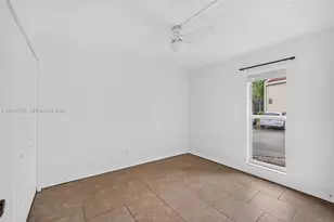 5246 NE 6th Ave, Oakland Park, FL 33334 - Photo 13