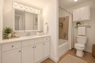 4021 NW 87th Ave, Sunrise, FL 33351 - Photo 9