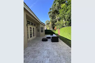 1371 Bayview Cir, Weston, FL 33326 - Photo 21
