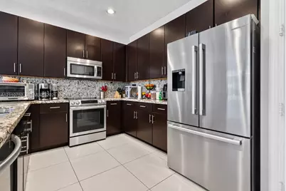 808 NE 191st St, Miami, FL 33179 - Photo 9