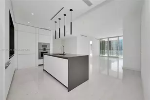 300 Biscayne Blvd Way, Miami, FL 33131 - Photo 13