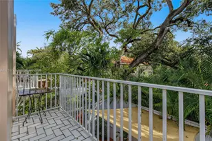 3263 Gifford Ln, Miami, FL 33133 - Photo 19