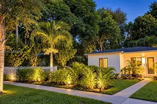 886 NE 134th St, North Miami, FL 33161 - Photo 5