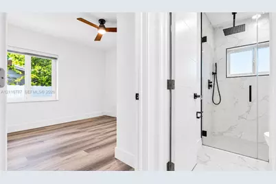 886 NE 134th St, North Miami, FL 33161 - Photo 7