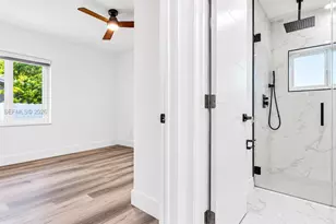 886 NE 134th St, North Miami, FL 33161 - Photo 7