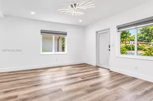 886 NE 134th St, North Miami, FL 33161 - Photo 13