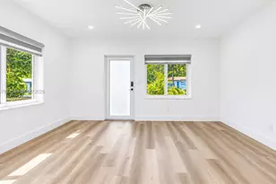 886 NE 134th St, North Miami, FL 33161 - Photo 17