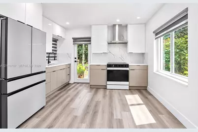 886 NE 134th St, North Miami, FL 33161 - Photo 1