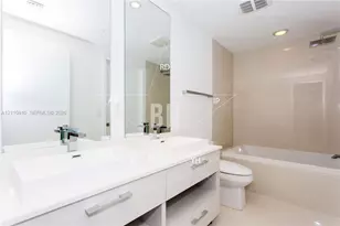 45 SW 9th St, Miami, FL 33130 - Photo 5