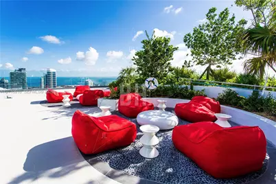 45 SW 9th St #3207, Miami, FL 33130 - Photo 23