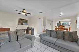 9100 Orchid Tree Ln, Pembroke Pines, FL 33024 - Photo 7