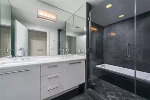 900 Biscayne Blvd, Miami, FL 33132 - Photo 13