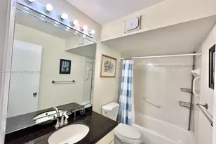9020 Sunrise Lakes Blvd, Sunrise, FL 33322 - Photo 31