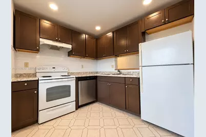 3001 NW 48th Ave #339, Lauderdale Lakes, FL 33313 - Photo 1