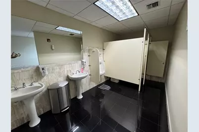 1950 NW 94th Ave, Doral, FL 33172 - Photo 9