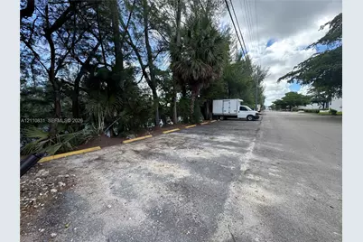1950 NW 94th Ave, Doral, FL 33172 - Photo 17
