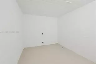 360 Menores Ave, Miami, FL 33134 - Photo 39