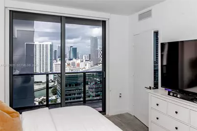 55 SW 9th St #2501, Miami, FL 33130 - Photo 19