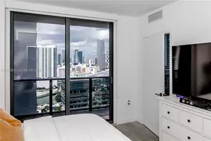 55 SW 9th St, Miami, FL 33130 - Photo 19