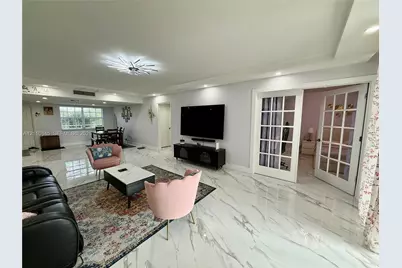565 Oaks Ln #410, Pompano Beach, FL 33069 - Photo 7
