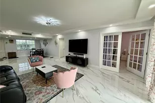 565 Oaks Ln, Pompano Beach, FL 33069 - Photo 7