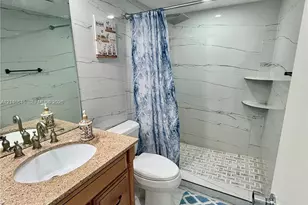 565 Oaks Ln, Pompano Beach, FL 33069 - Photo 25