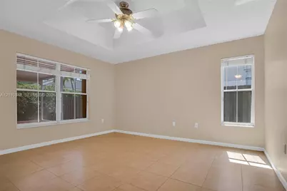 13964 N Cypress Cove Cir, Davie, FL 33325 - Photo 11
