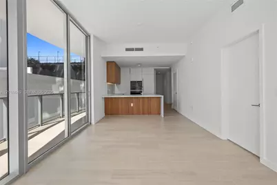 1400 Biscayne Blvd #1402, Miami, FL 33132 - Photo 9