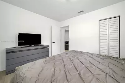 854 NW 76th St, Miami, FL 33150 - Photo 13