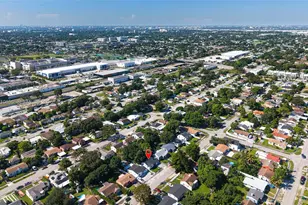 854 NW 76th St, Miami, FL 33150 - Photo 27