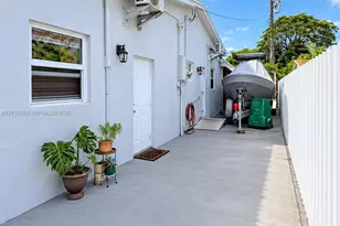 1720 SW 84th Ave, Miami, FL 33155 - Photo 29