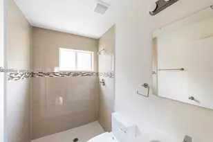 1530 NW 60th St, Miami, FL 33142 - Photo 5