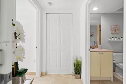 1755 E Hallandale Beach Blvd #MEZ5E, Hallandale Beach, FL 33009 - Photo 21