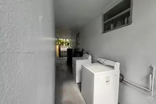 7230 NW 3rd St, Miami, FL 33126 - Photo 17