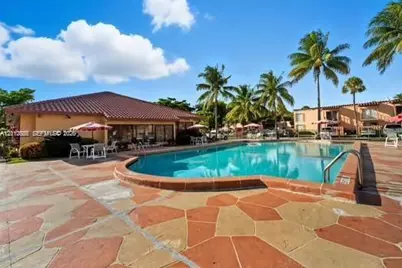 7101 Miami Lakes Dr #Q12, Miami Lakes, FL 33014 - Photo 17