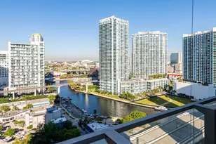 68 SE 6th St, Miami, FL 33131 - Photo 79