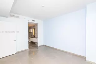 68 SE 6th St, Miami, FL 33131 - Photo 19
