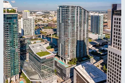 68 SE 6th St #1906, Miami, FL 33131 - Photo 35